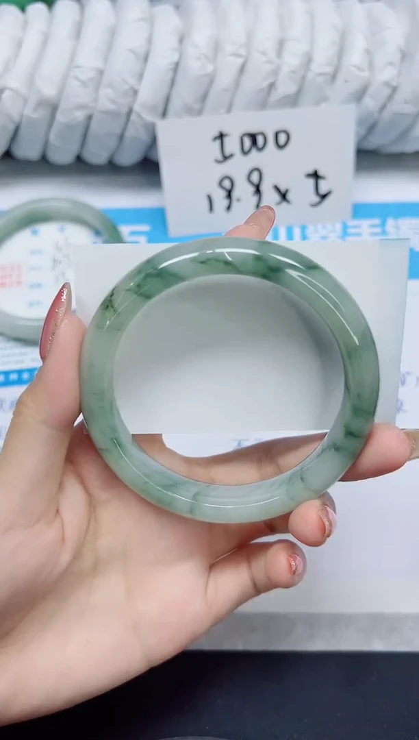 石英质玉手镯未镶嵌36/64