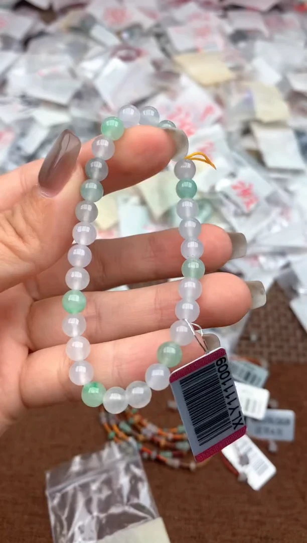 未镶嵌挂件翡翠—