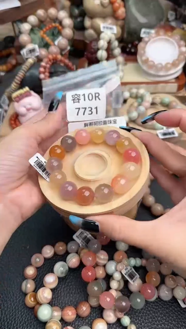 【闪购商品】石英质玉手链未镶嵌10R7731