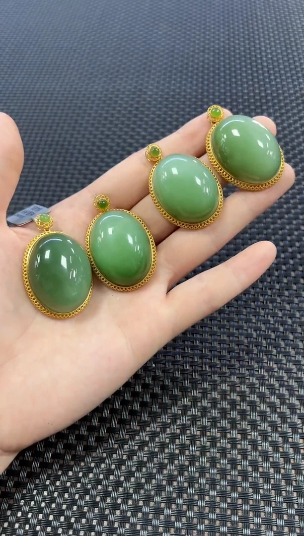 【闪购商品】和田玉吊坠18K金镶嵌蛋面（多样性发一件）