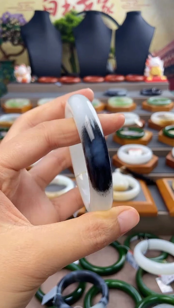 未镶嵌手镯和田玉青花手镯