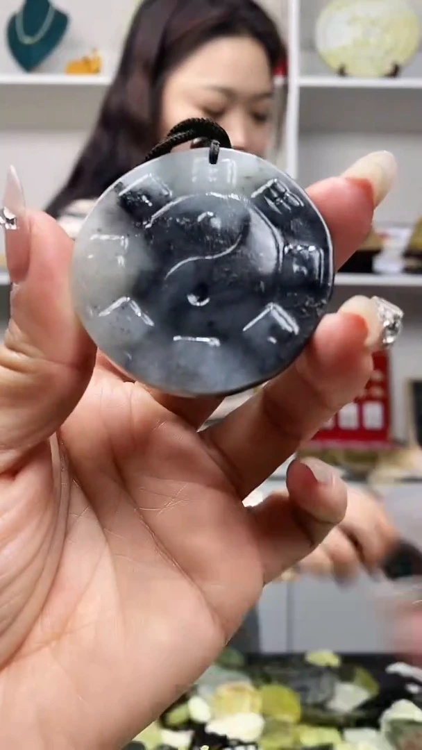 未镶嵌岫玉吊坠