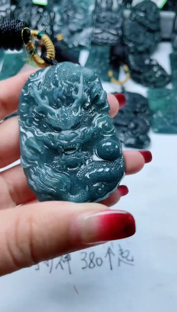 【闪购商品】翡翠颈饰未镶嵌