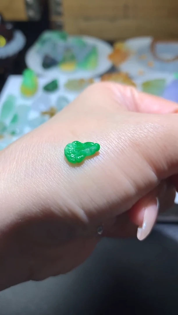 定制翡翠未镶嵌毛货