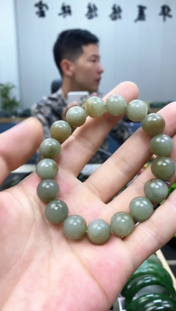 和田玉手镯未镶嵌12mm