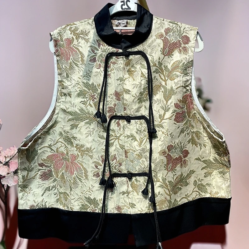 111新中式织锦提花雕刻金丝刺绣国风盘扣马甲显瘦高级气质