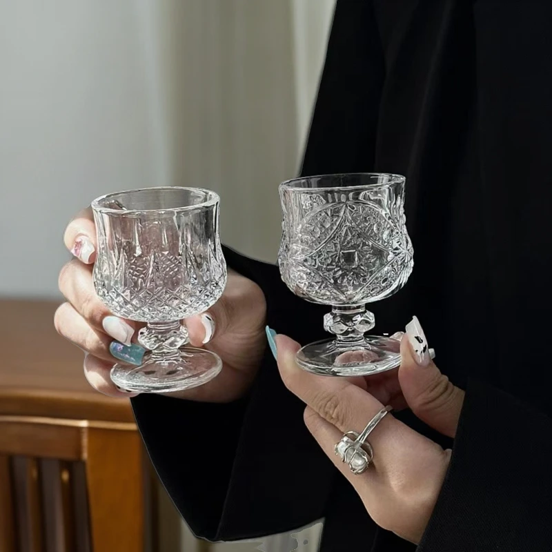 【到手十只】白酒杯家用加厚雕花玻璃酒杯套装酒盅高档洋酒烈酒杯