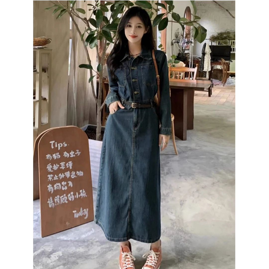 牛仔连衣裙女装2025年早秋季新款设计小众高级感复古气质显瘦裙子