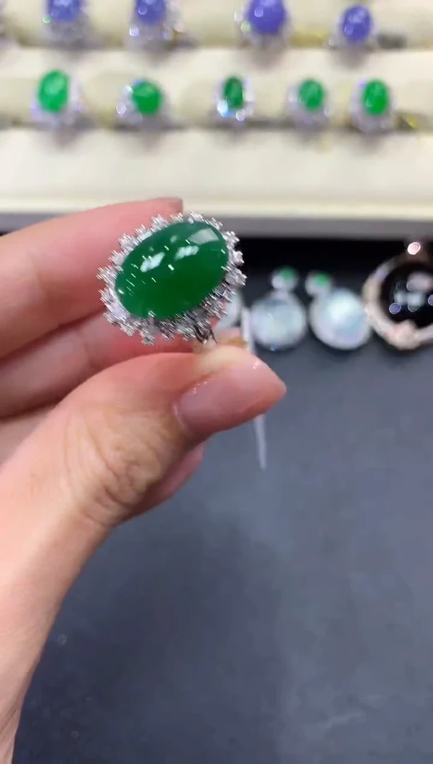 【闪购商品】翡翠戒指18K金镶嵌a248