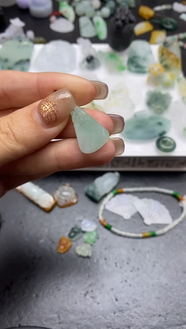 【闪购商品】定制翡翠未镶嵌翡翠毛货~