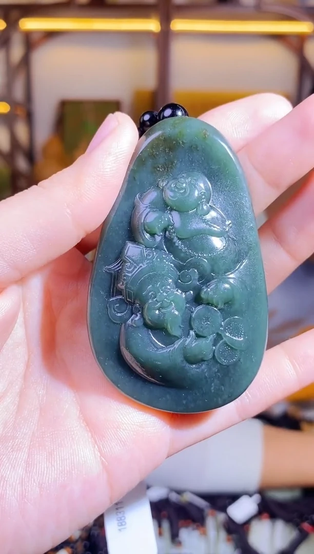 颈饰未镶嵌和田玉1