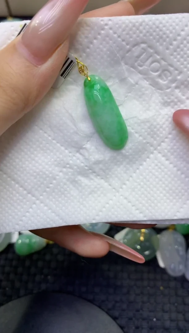 颈饰18K金镶嵌翡翠天然缅甸A货翡翠