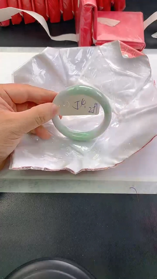 未镶嵌手镯翡翠259