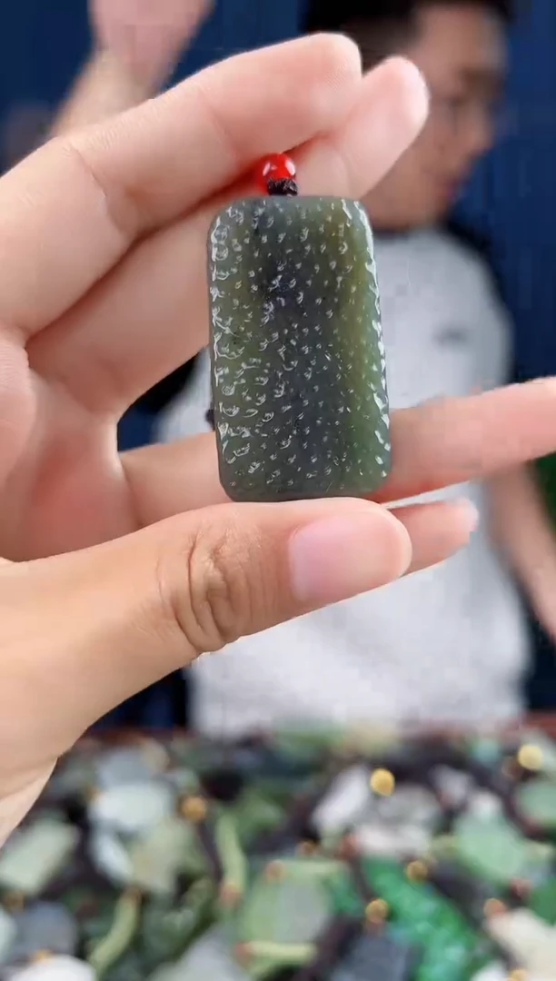未镶嵌和田玉挂件拍一发一，