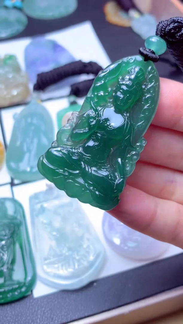 颈饰未镶嵌翡翠天然翡翠A货