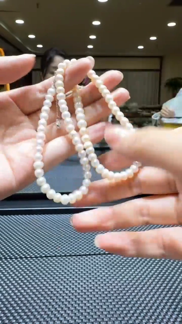 颈饰未镶嵌淡水珍珠项链