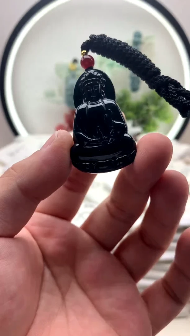 颈饰未镶嵌翡翠素衣