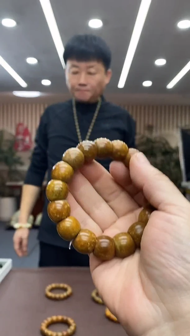 未镶嵌手链透闪石质玉多样式发货随机发一