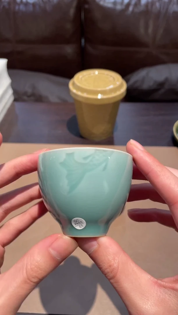 184窑承青瓷金鱼杯