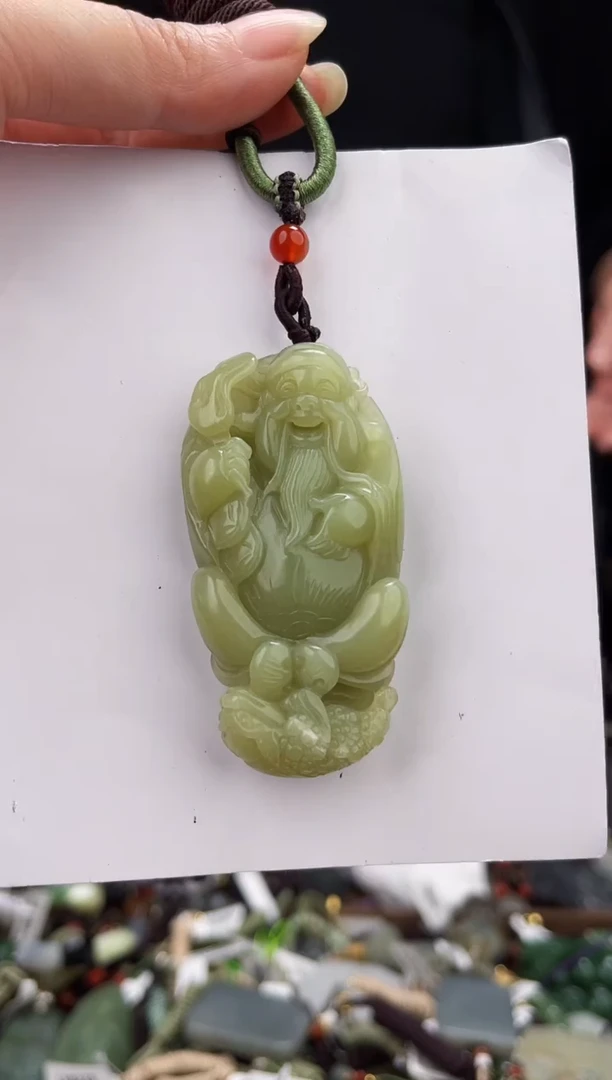 颈饰未镶嵌和田玉1