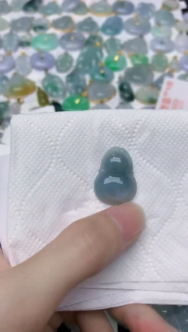 翡翠未镶嵌颈饰天然A货翡翠
