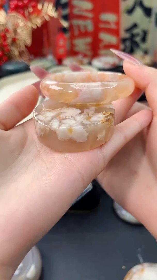 【闪购商品】石英质玉手镯未镶嵌赠送镯心（51圈口）