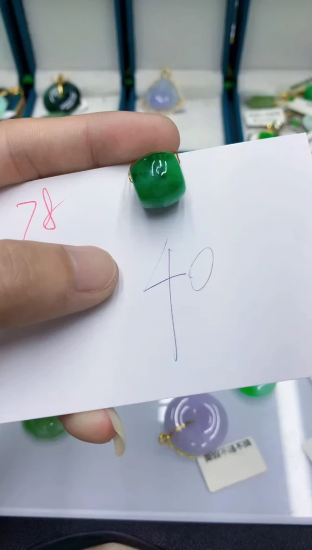 翡翠未镶嵌颈饰1111111