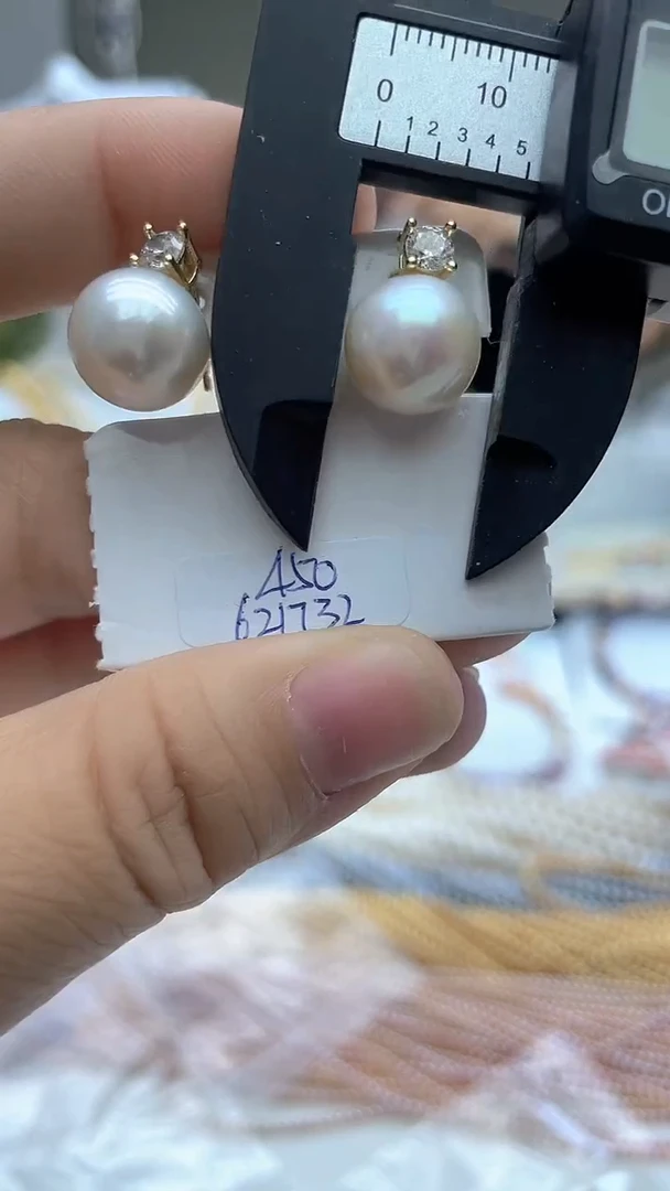 白透粉戴妃耳饰