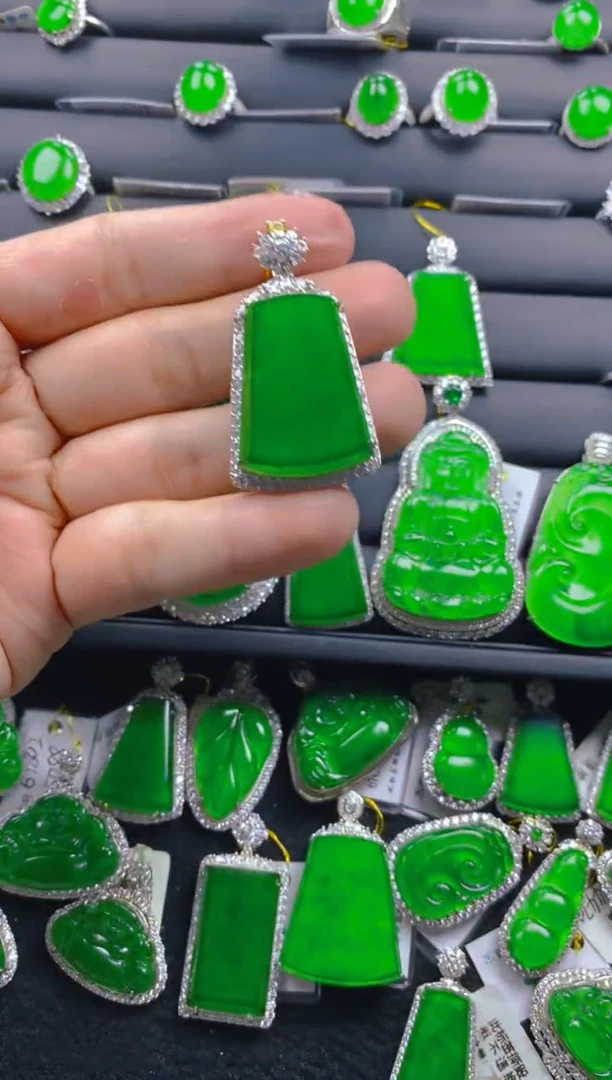 【闪购商品】翡翠颈饰银S925镶嵌11111111