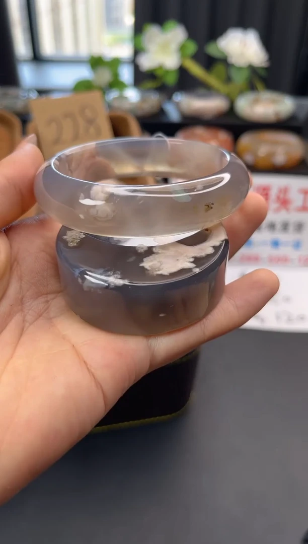 未镶嵌手镯石英质玉赠送镯心（58圈口）