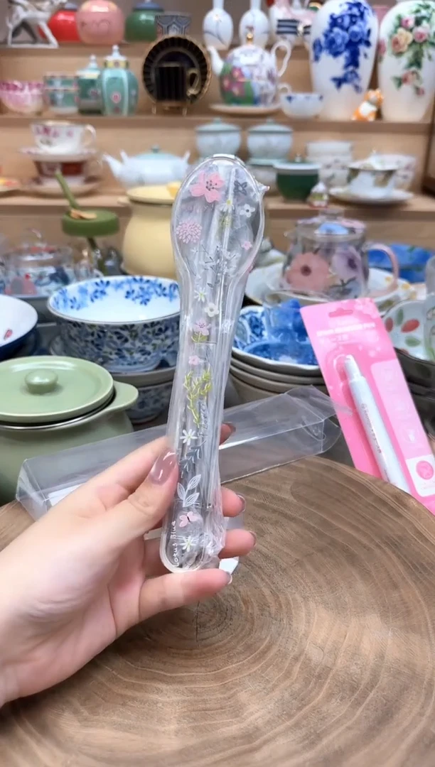 如图所示 雨儿日瓷