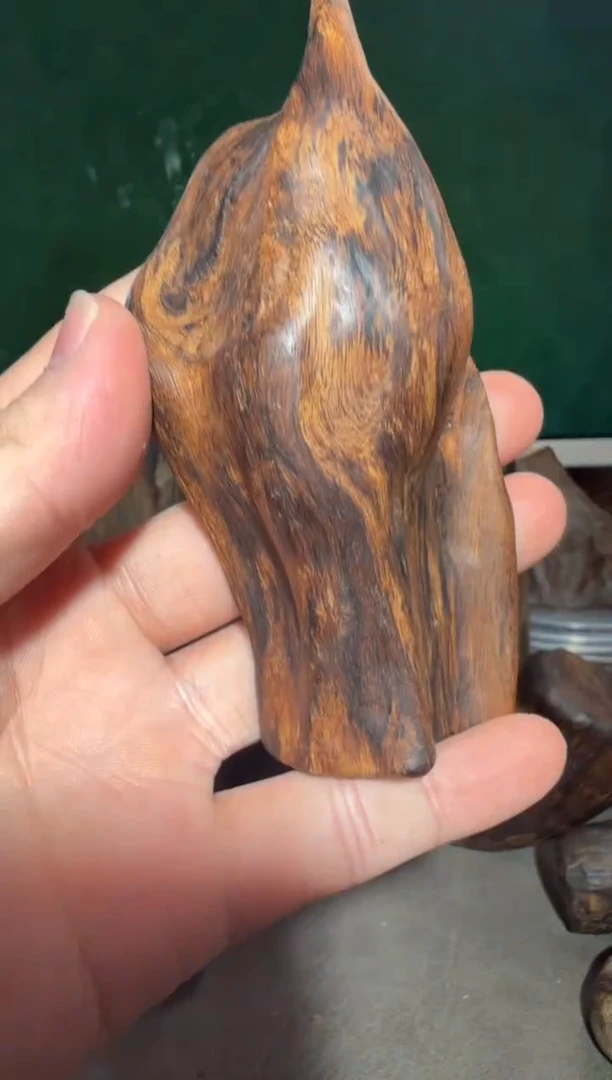 沉香吊坠香港多样性发一