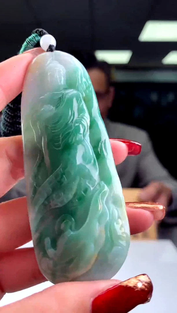 【闪购商品】定制翡翠未镶嵌天然A货翡翠挂件（拍一发一）