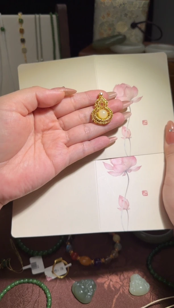 颈饰未镶嵌和田玉1