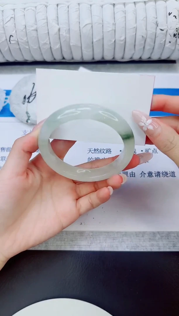 未镶嵌手镯石英质玉17/59