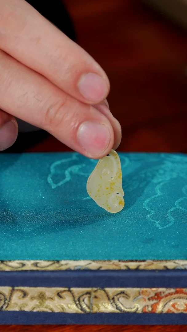 【闪购商品】和田玉颈饰未镶嵌18