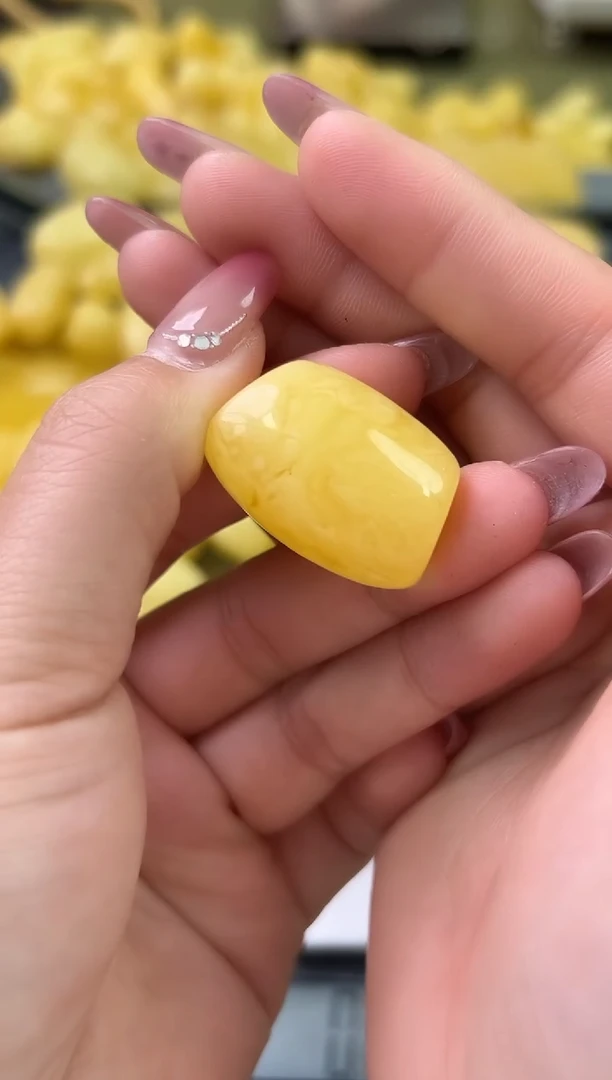 裸石琥珀未镶嵌琥珀蜜蜡吊坠