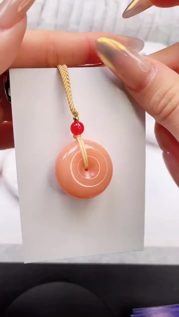 【闪购商品】石英质玉手镯未镶嵌桃花平安扣