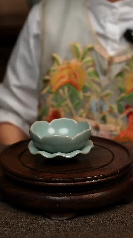 瓷片仿古天青莲花茶漏  微瑕 不带礼盒