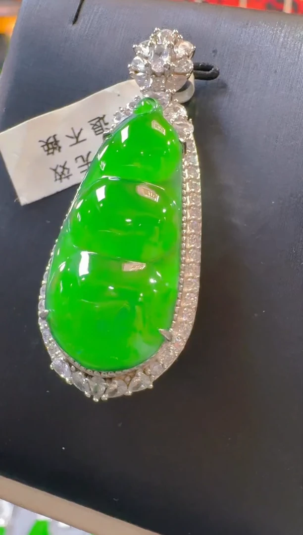 吊坠(赠链)银S925镶嵌翡翠天然A货翡翠