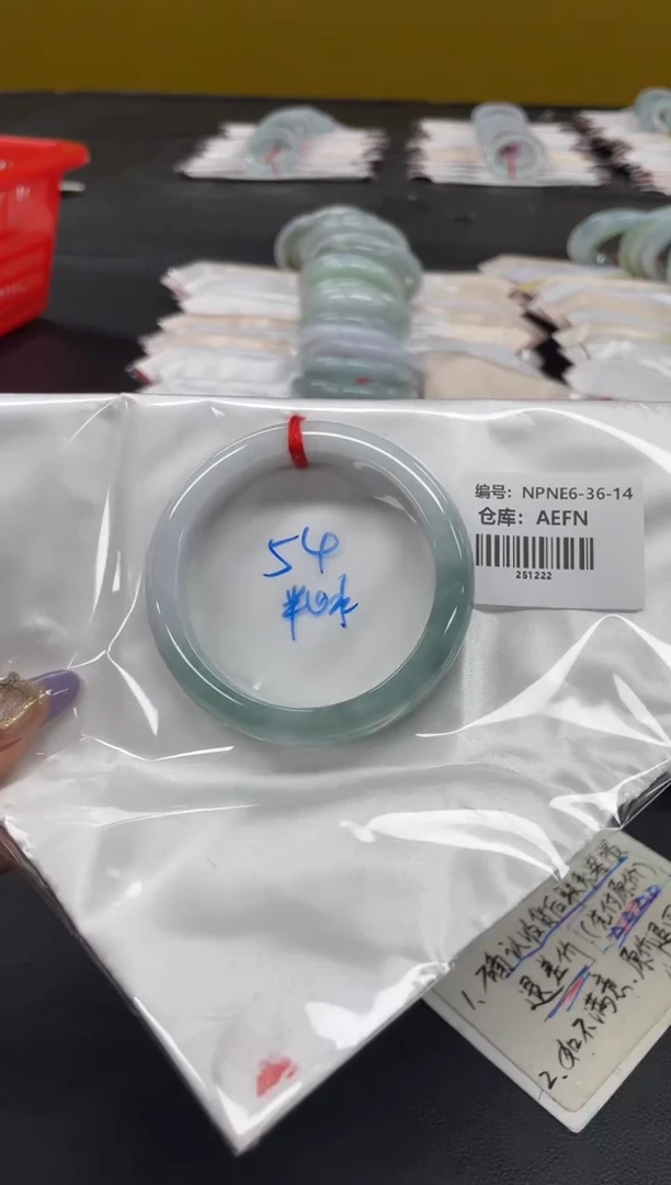 未镶嵌手镯翡翠翡翠手镯