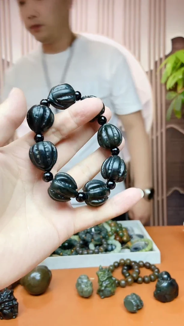 和田玉未镶嵌挂件多样性随机发一