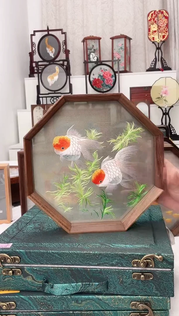 扇子苏绣作品手工摆台