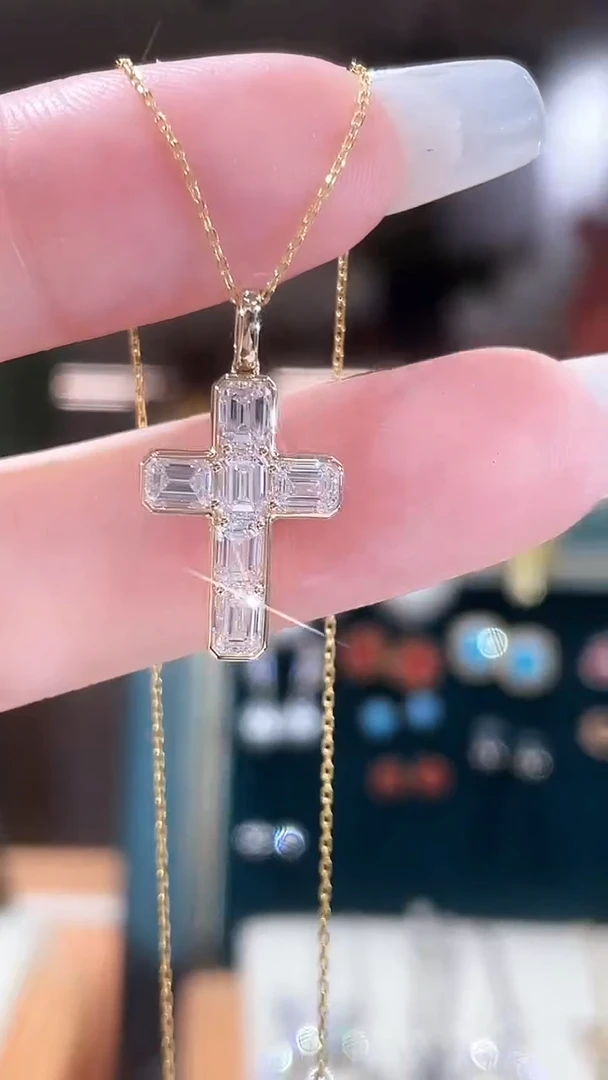 实验室培育钻石18K金镶嵌吊坠项链