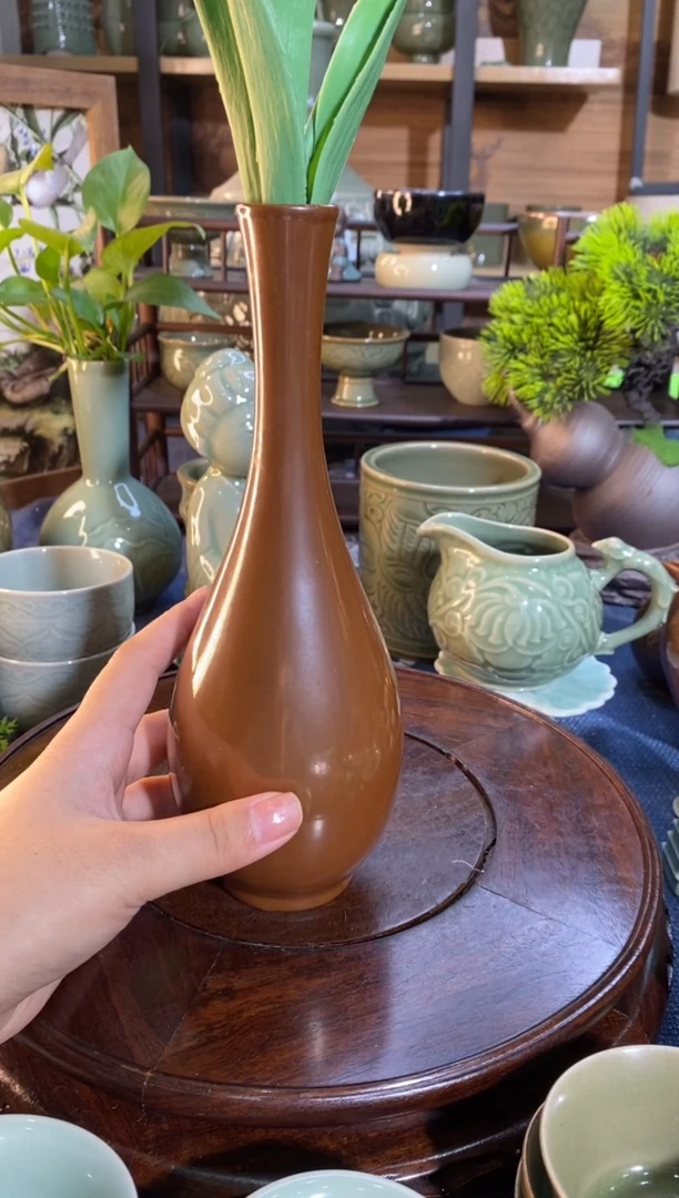 【闪购商品】100034紫金釉长颈瓶 微瑕 1只