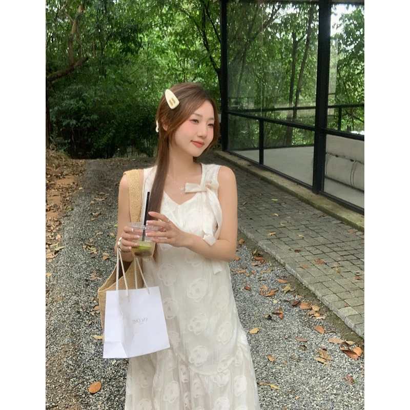 【618捡漏】乌77少女感蕾丝刺绣无袖背心裙女小个子宽松度假连衣裙