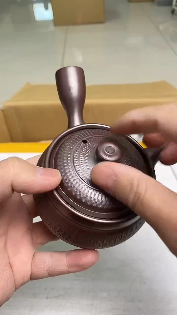 日瓷回流茶壶一个