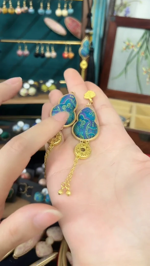 【闪购商品】【年后预售】铜翡金压襟随机花位一个