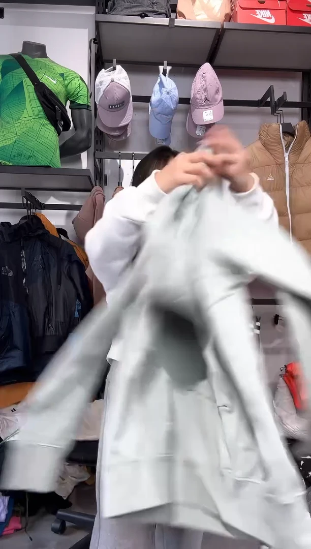 171编码 瑕疵款直播间过款为准 尺码 L   身高175