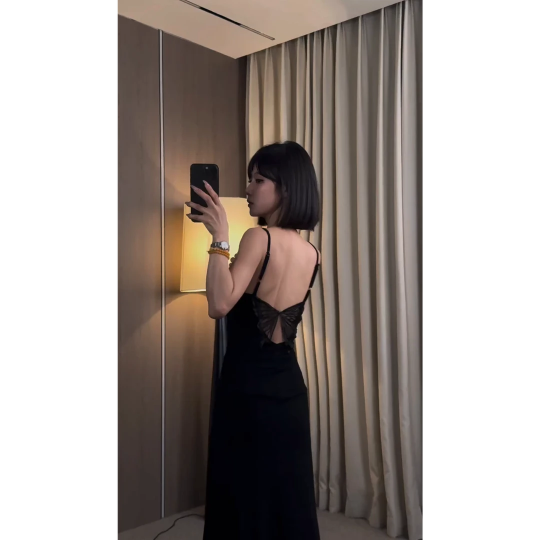 黑色蝴蝶性感露背吊带连衣裙女夏季修身收腰鱼尾长裙纯欲包臀裙